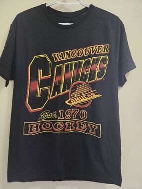 Mens Vancouver Canucks TShirt